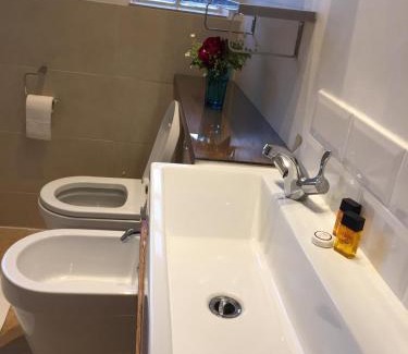 Tooting House | Marble Apartments Tooting House
