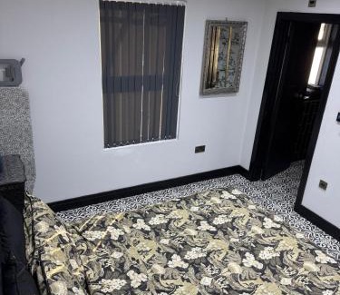 Gloucester Apartment | Marble Black Suite