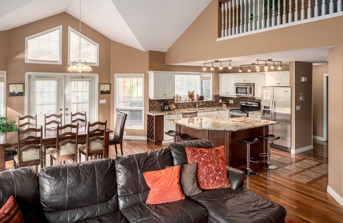 East Kootenay House | Marble Canyon 4 Bedroom Premium Townhome: Unit 801P2