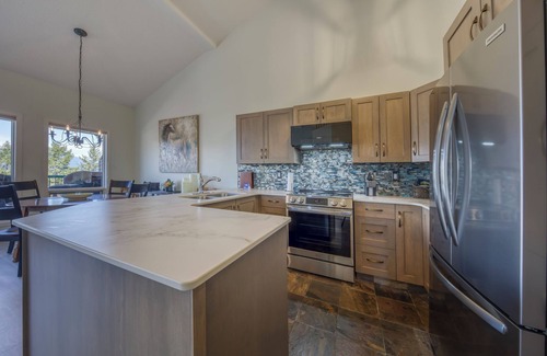 East Kootenay House | Marble Canyon 2 bedroom: Unit 705P1