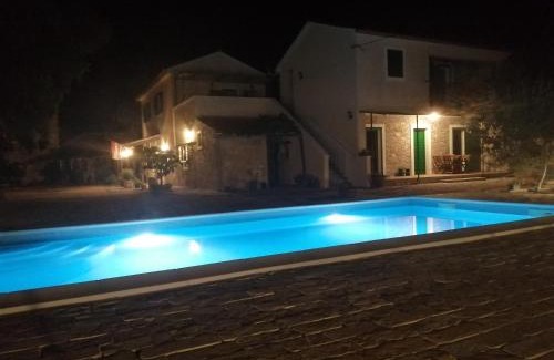 Pirovac Bed & Breakfast | Marcelovi dvori