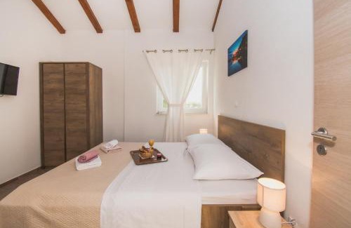 Pirovac Bed & Breakfast | Marcelovi dvori