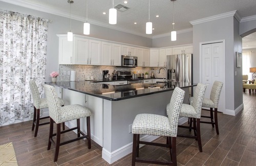 Esprit House | MARCH LAST MINUTE AVAILABLE!