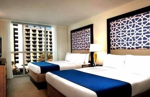 Marco Island Hotel | Marco Crystal Shores Beachfront Resort, Luxury