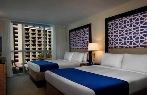 Marco Island Hotel | Marco Crystal Shores Beachfront Resort, Luxury