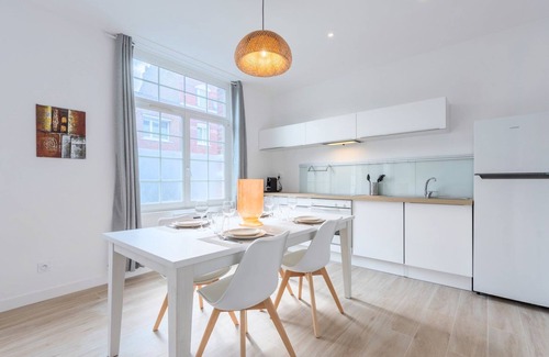 Marcq-en-Baroeul Apartment | Marcq en Baroeul two-bedroom bright and equipped