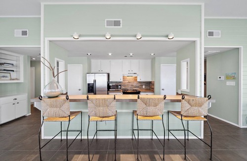 Pirates Beach House | Maree by the Sea | Stunning Water Views