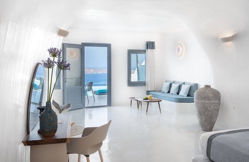 Oia Hotel | Maregio Suites