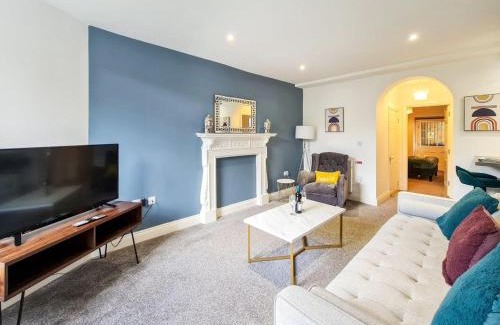 Cheltenham Apartment | Margaret's Garden by Fortuna Property