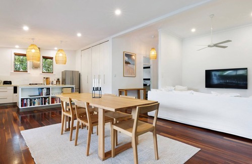 Byron Bay Cottage | Margaret - walk to Byron Bay town & Main Beach