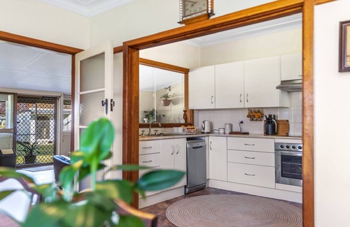 Gloucester House | MARGARETS PLACE - Character filled cottage in Heart of Gloucester