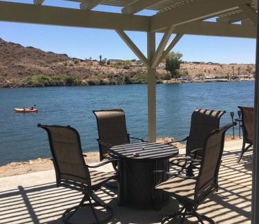 Parker Dam House | Margaritaville at River Lodge Right on the river WB4