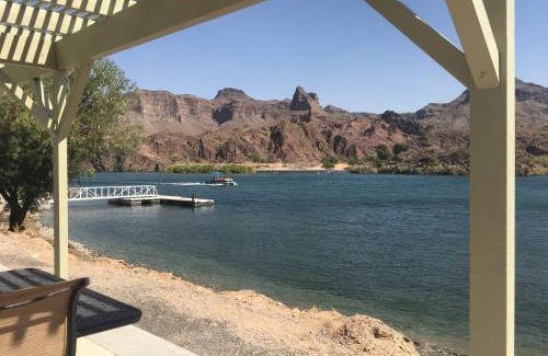Parker Dam House | Margaritaville at River Lodge Right on the river WB4