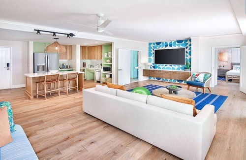 Gaslamp Quarter Hotel | Margaritaville Hotel San Diego Gaslamp Quarter