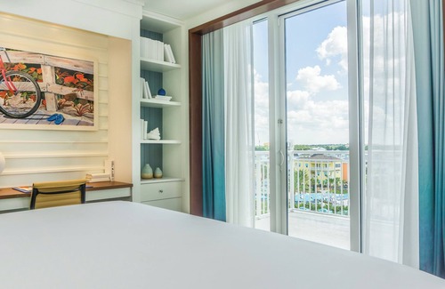 West Kissimmee Resort | Margaritaville Resort Orlando with H2O Waterpark