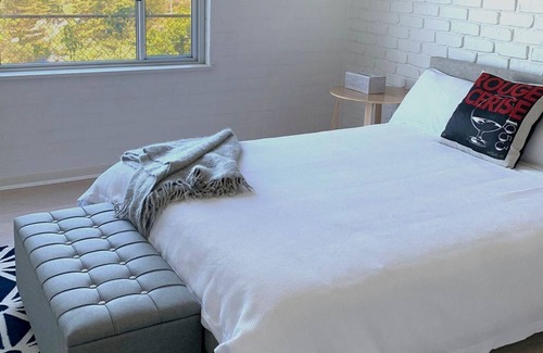 Macmasters Beach Apartment | Margie's Place. Very Short Stroll to Beautiful Macmasters Beach