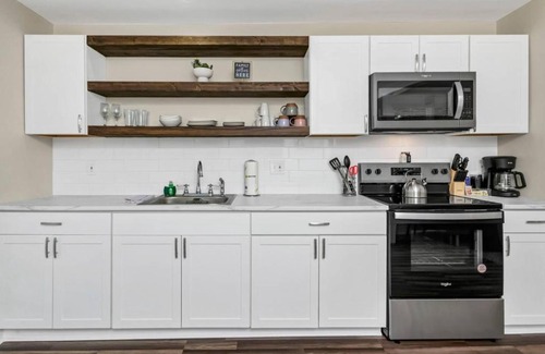 Eau Claire Apartment | Margrave Retreat Unit A - 2BR