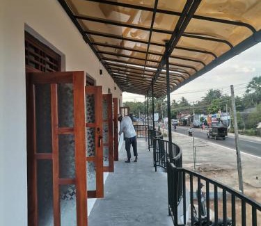 Pottuvil Hotel | MarHab Hotel Apartment