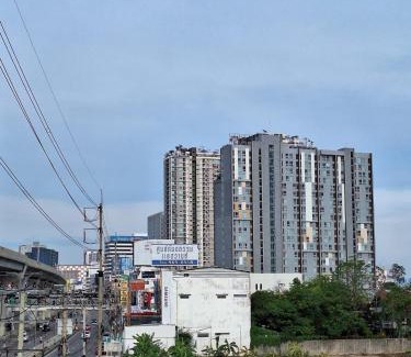Bang Kra So Apartment | Mari's space city view