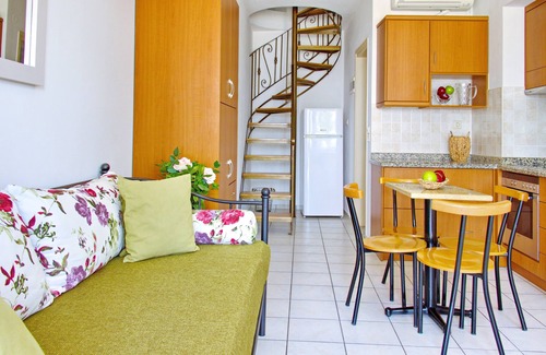 Malia Hotel | Maria Rousse