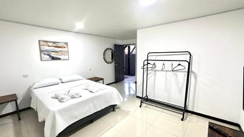 Villa Bonita Apartment | Marianas Apartments 5MIN SJO AIRPORT