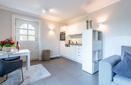 Archsum Apartment | Marie - Garden Suite - Garden. Nature. Stylish.