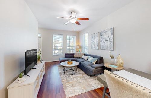 San Jacinto House | Marie Manor