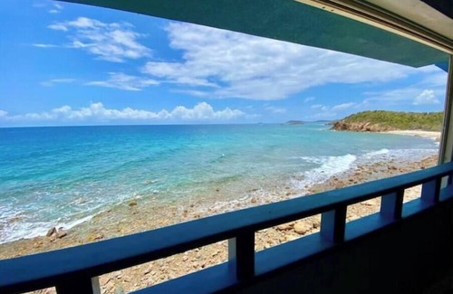 Bolongo Bay Apartment | Marie's Oceanfront Condo-1bdrm-3 Poolsnn