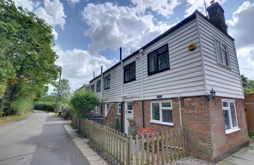 Rolvenden House | Marigold Cottage - Three Bedroom House, Sleeps 5