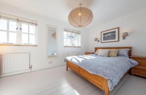 Docking House | Marigold Cottage