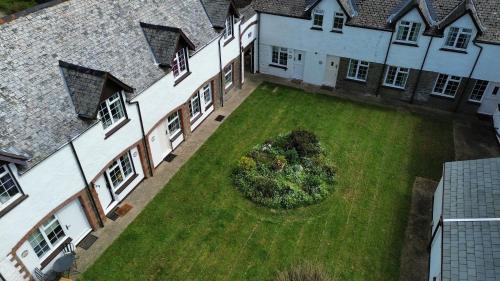 Ilfracombe House | Marigold Cottage