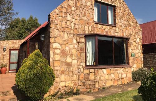 Dullstroom House | Marigold's 37 Critchley Common
