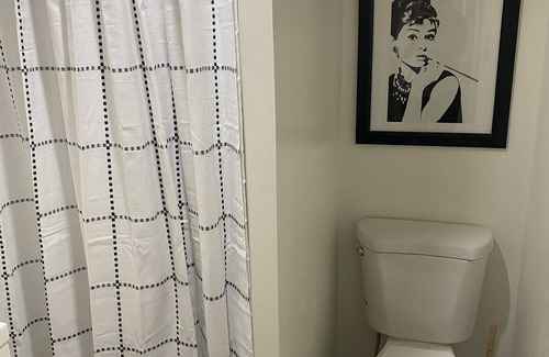 Jefferson City Cottage | Marilyn Apartment with designated work space-CNU/smoky mountains/Cherokee Lake