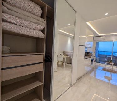 Villeneuve Loubet Beach Apartment | Marina Baie des Anges, Sublime Studio rénové