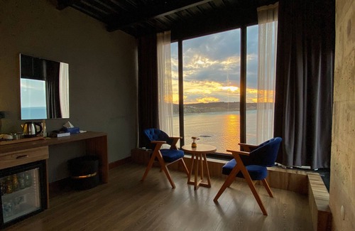 Karaburun Koyu Bed & Breakfast | Marina Fener