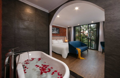 Hang Bac Hotel | Marina Hotel