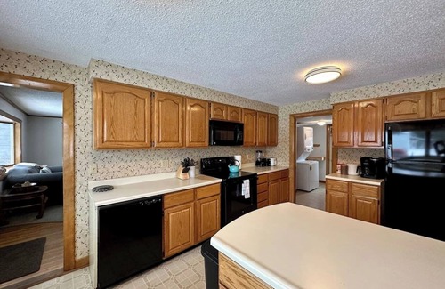 Greenville House | Marina House-In Town Waterfront