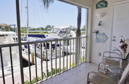 Englewood Villa | Marina One Bedroom Villa by RedAwning