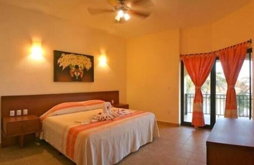 Centro Hotel | Marina Park Plaza Condos