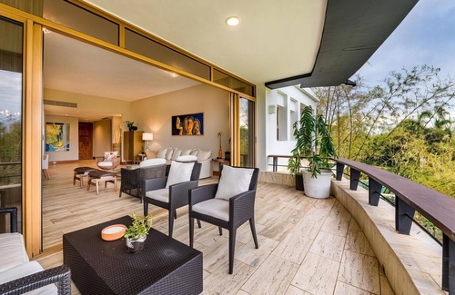 Casa de Campo Villa | Marina Pointe Apartments