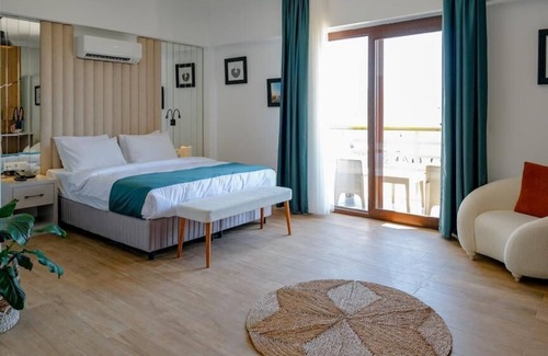 Akyaka City Center Hotel | Marina Port Akyaka