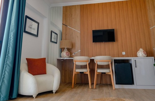 Akyaka City Center Hotel | Marina Port Akyaka