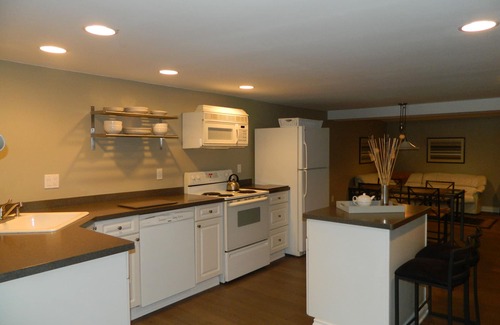 Charlevoix House | Marina Suite - Beautiful Downtown Charlevoix