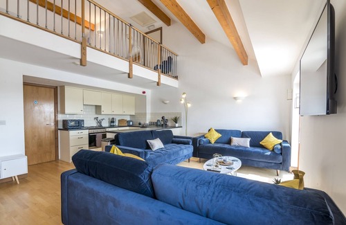 Milford Haven Apartment | Marina View - 3 Bedroom - Milford Haven