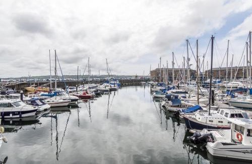 Milford Haven Apartment | Marina View - 3 Bedroom Apartment - Milford Marina
