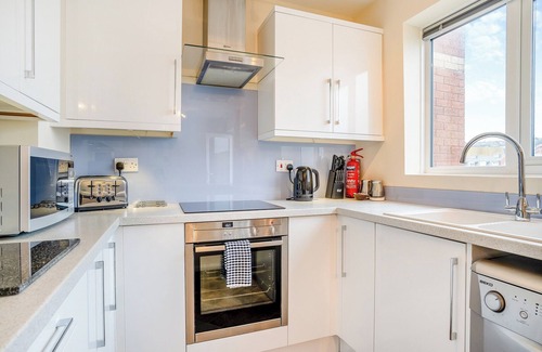 Castle Cottage | Marina View Apartment