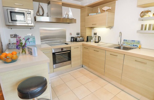 Cowes Cottage | Marina View