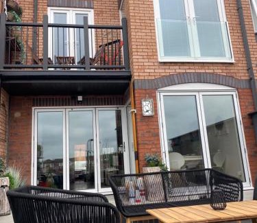 Newcastle-upon-Tyne House | Marina View