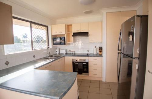 Minyama House | Marina Views - Family friendly by Custom Bnb Hosting