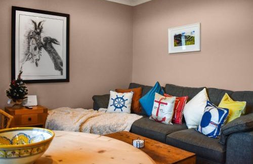 Amble Apartment | Marina Views